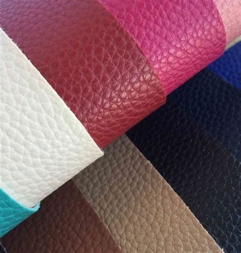 Grafika: Srovnání materiálů tašek (eko kůže vs. textil)