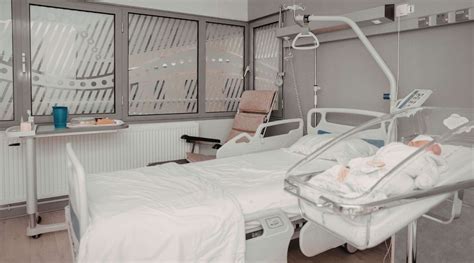 Infografika: Kdy odchazet z porodnice a ambulantní porod