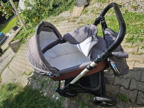 Ilustrační foto kočárku Baby Design Husky v terénu