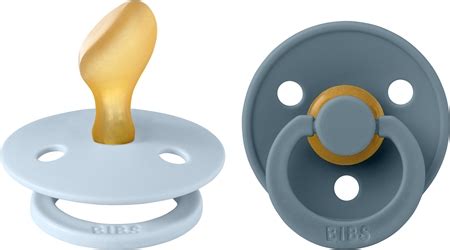 detail savičky dudlíku BIBS ve tvaru třešně