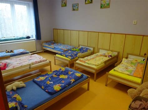 Infografika: Srovnání typů dětských postýlek