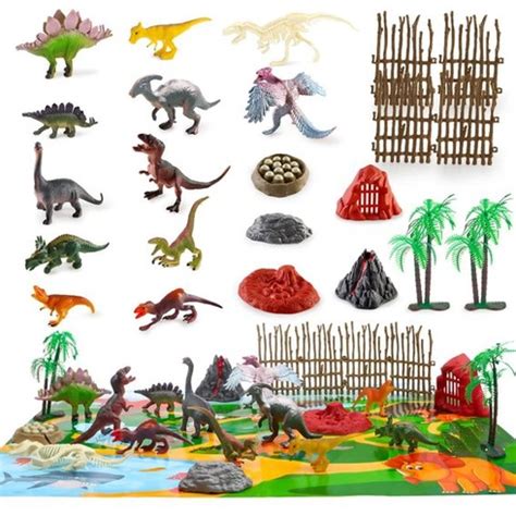 Obrázek realistických dinosaurích figurek v sadách