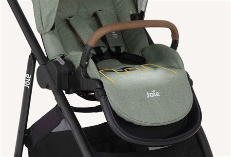 Detaily příslušenství ke kočárku Joie Versatrax