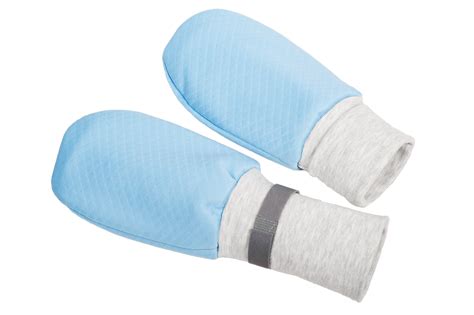 různé ochranné návleky a bryndáky na dětské nosítko