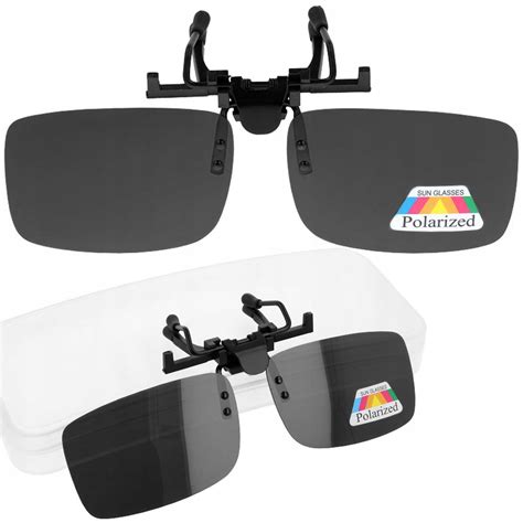 Detailní fotografie ručně vyrobené sluneční clony s ukázkou uchycení