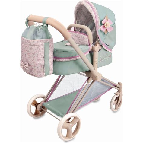 detailní záběr na kočárek pro panenky s taškou
