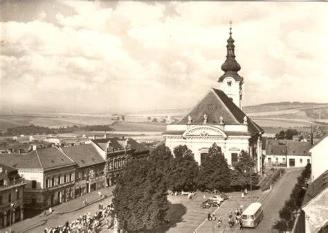 Mapa regionu a historické fotografie kočárků Liberta