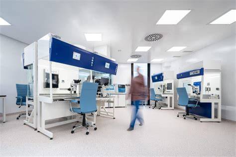 exteriér a interiér kliniky Fertimed, laboratoř IVF
