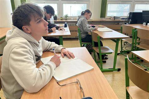Infografika: Jak funguje krátkodobá půjčka kojeneckých vah a monitorů dechu
