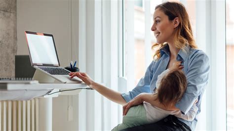 infografika s klíčovými rozdíly mezi mateřskou a rodičovskou dovolenou