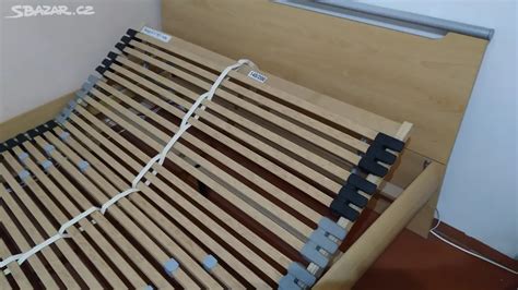 Detail odnímatelných bočních příček a polohovacího roštu