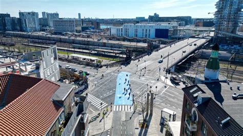 oversigt over Dybbølsbro med mange cyklister og fodgængere