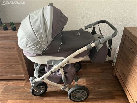 schéma trojkombinace kočárku s vyznačenými částmi: hluboká korba, sportovní sedačka, autosedačka