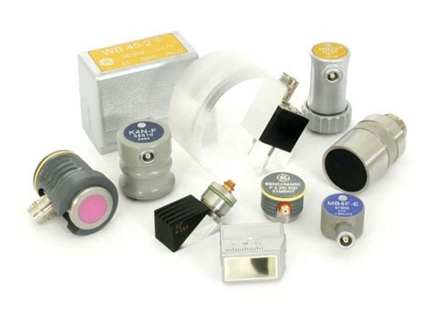 schematické znázornění ultrazvukové sondy přikládané k prsu