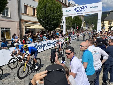 Fotografie z předávání cen na závodu Bike Adventure
