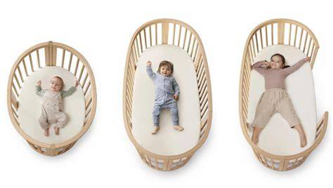 Ilustrativní schema: rozměry a varianty postýlky Stokke Sleepi