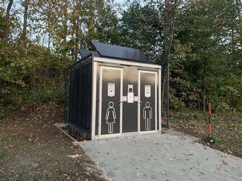 antivandal kabinka veřejné toalety detail