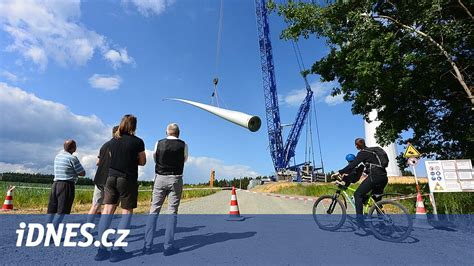 Vizualizace správného provedení úderů mezi lopatky u kojence