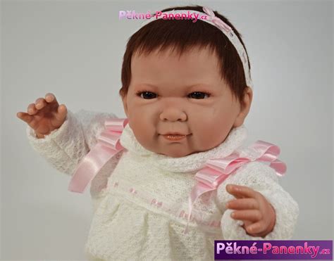 fotografie ručně vyráběné španělské panenky Reborn