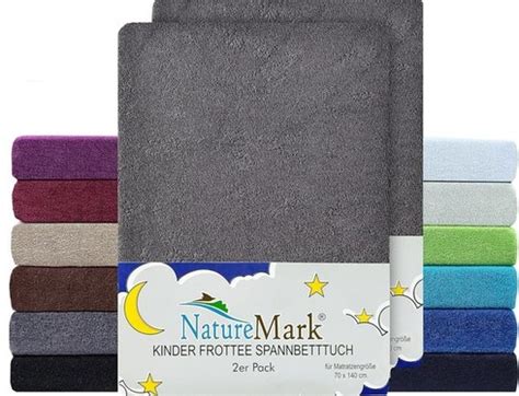 Ukázka různých materiálů dětských prostěradel (jersey, froté, microflanel)