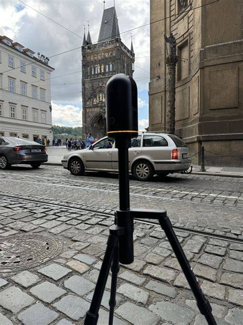 1. 360° střih a anatomické zaměření - schéma střihu kalhotek kolem břicha