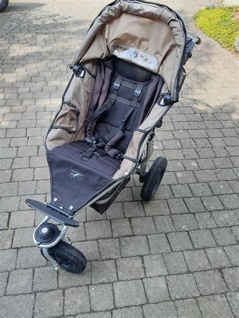Infografika: Srovnání verzí TFK Joggster Twist, Joggster III/X3/X4 a Buggster