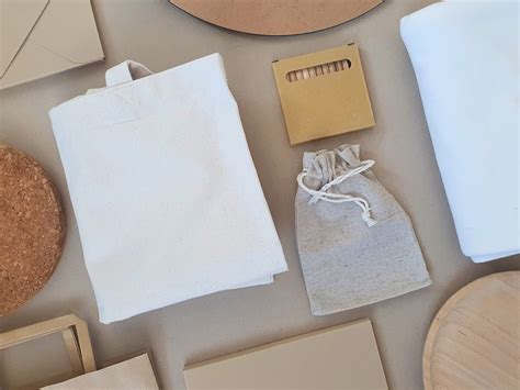 Ilustrace ekologických materiálů používaných značkou Lässig