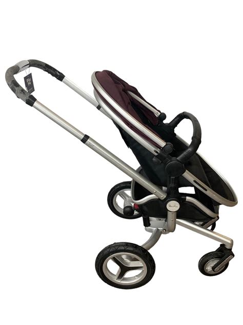 Schéma podvozku kočárku Silver Cross Surf s vyznačením materiálů a skládacího mechanismu