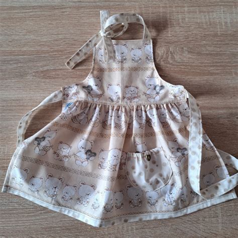 dětská zástěrka s hudebním motivem