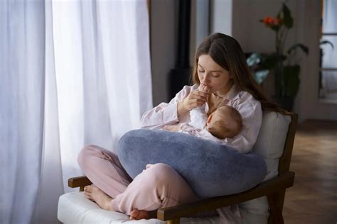Infografika: Klíčové vitamíny a minerály pro kojící maminky